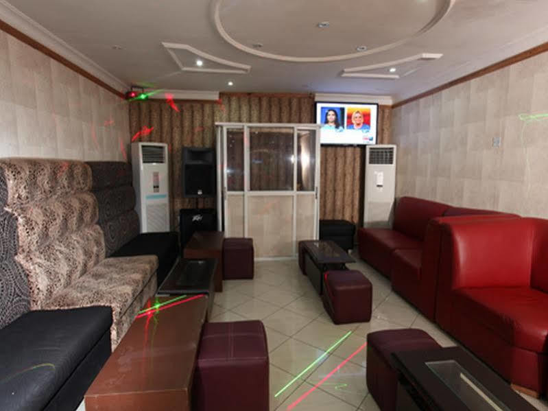 Prince Of Anthony 1960 Hotel Lagos Exterior photo